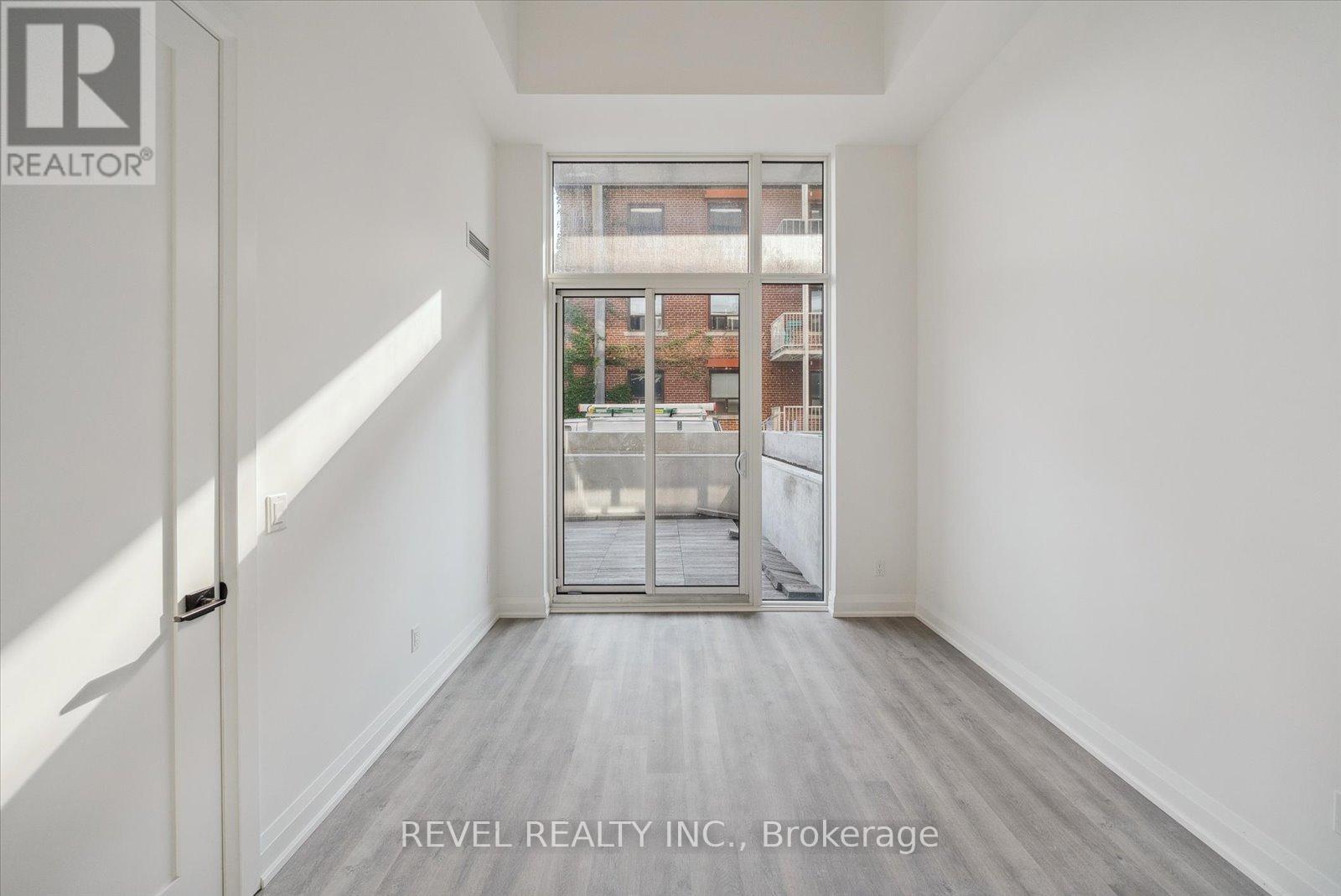 102 - 2369 Danforth Avenue, Toronto, ON - Indoor Photo Showing Other Room