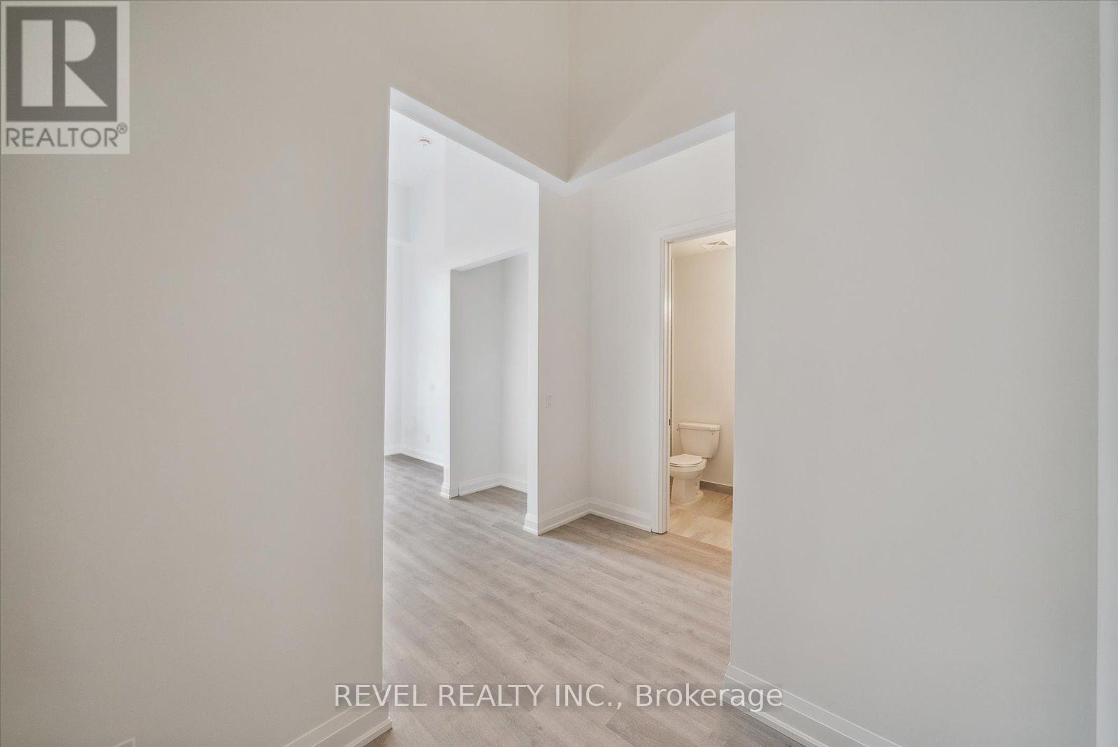 102 - 2369 Danforth Avenue, Toronto, ON -