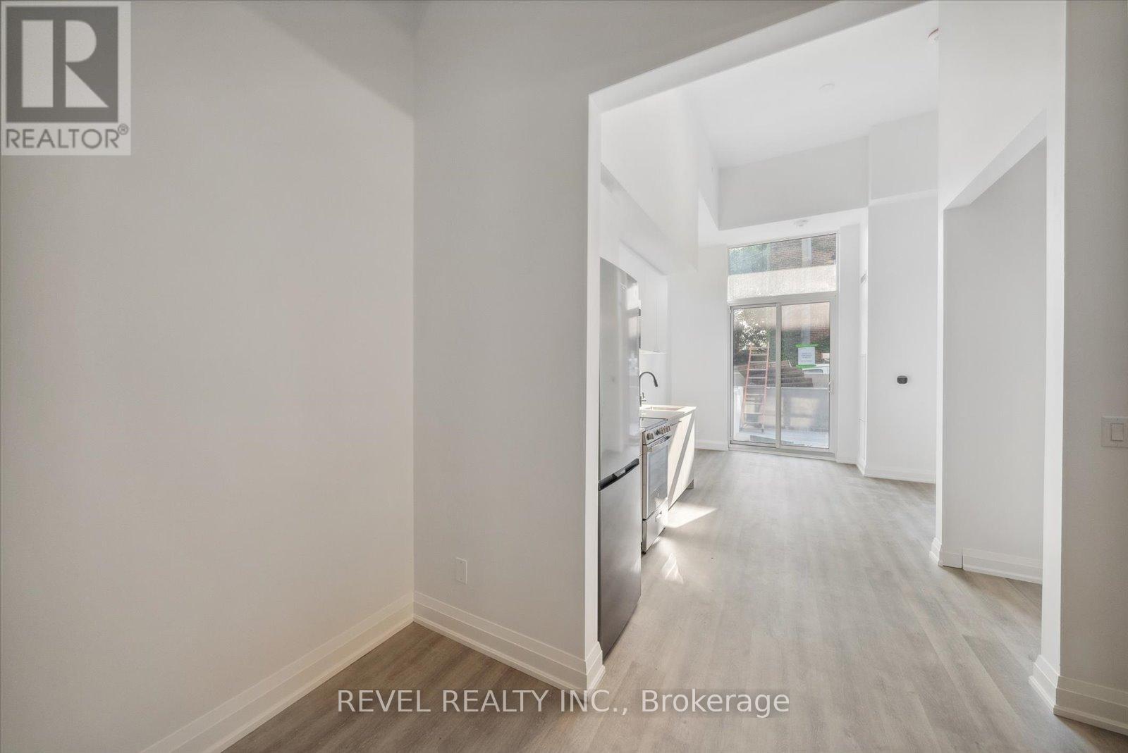 102 - 2369 Danforth Avenue, Toronto, ON - Indoor Photo Showing Other Room