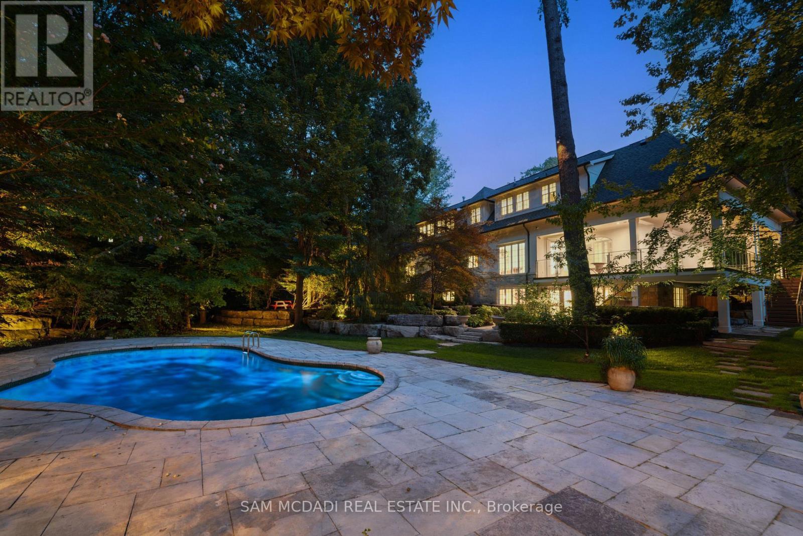 2025 Heartwood Court, Mississauga, ON - Outdoor With In Ground Pool