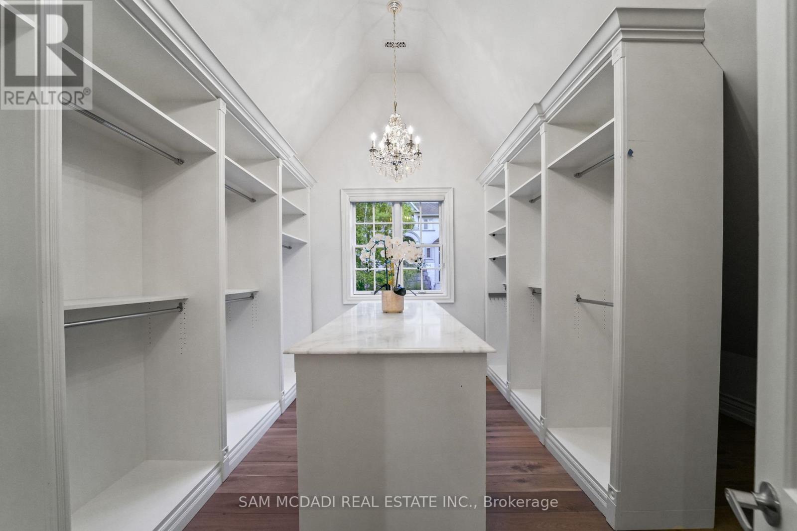 2025 Heartwood Court, Mississauga, ON - Indoor With Storage