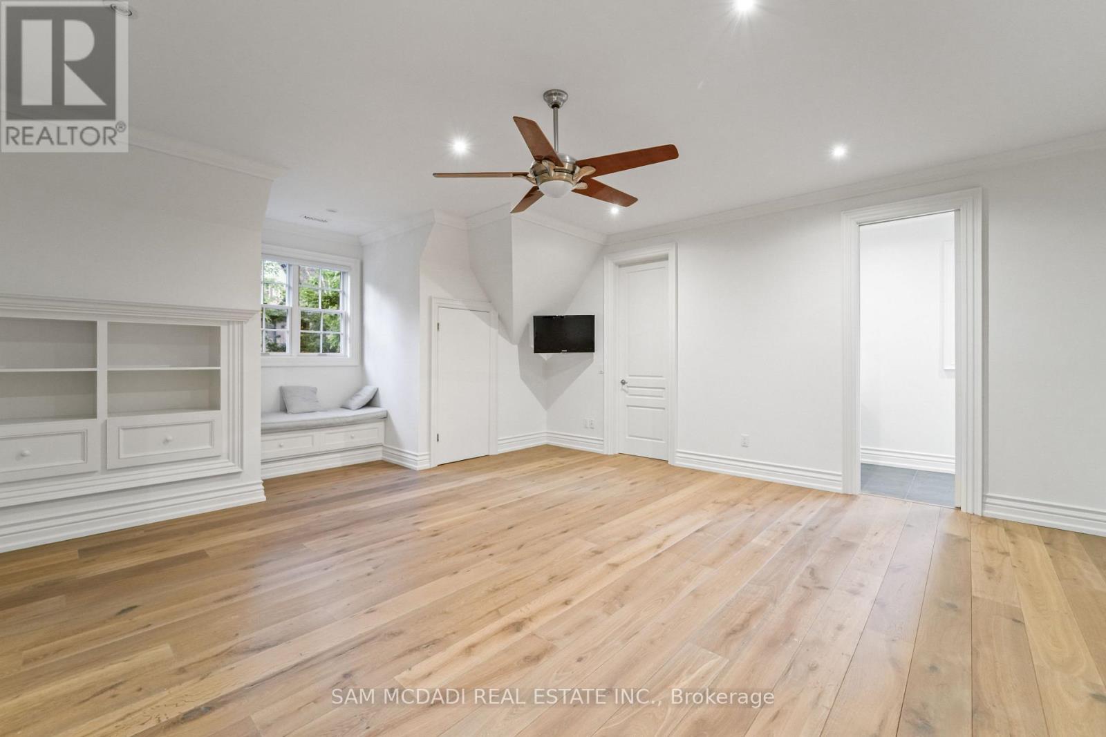 2025 Heartwood Court, Mississauga, ON - Indoor Photo Showing Other Room