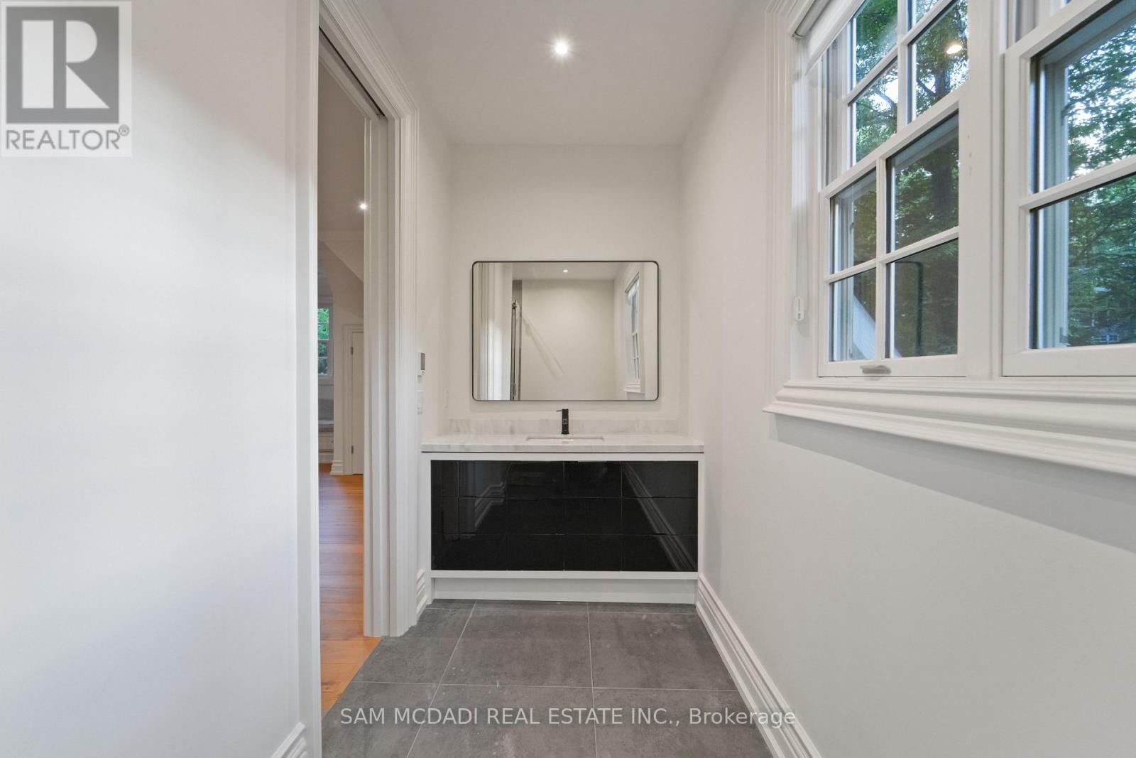 2025 Heartwood Court, Mississauga, ON - Indoor Photo Showing Other Room