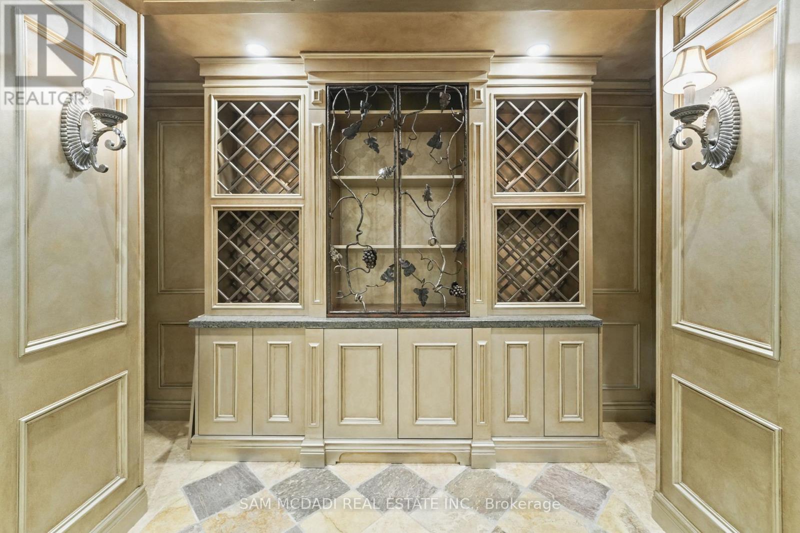 2025 Heartwood Court, Mississauga, ON - Indoor