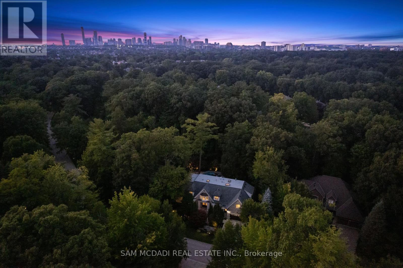 2025 Heartwood Court, Mississauga, ON - Outdoor With View
