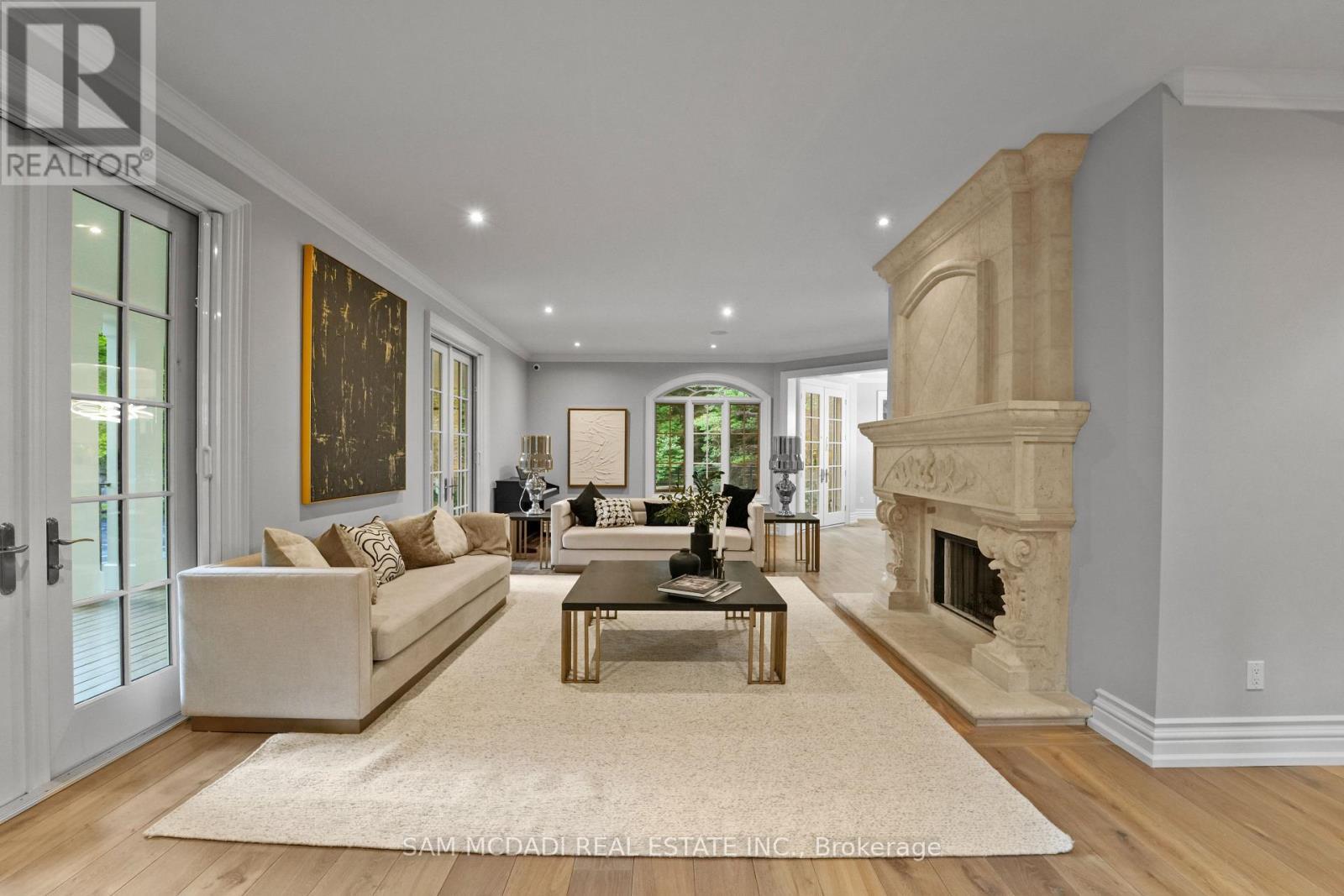 2025 Heartwood Court, Mississauga, ON - Indoor Photo Showing Living Room With Fireplace