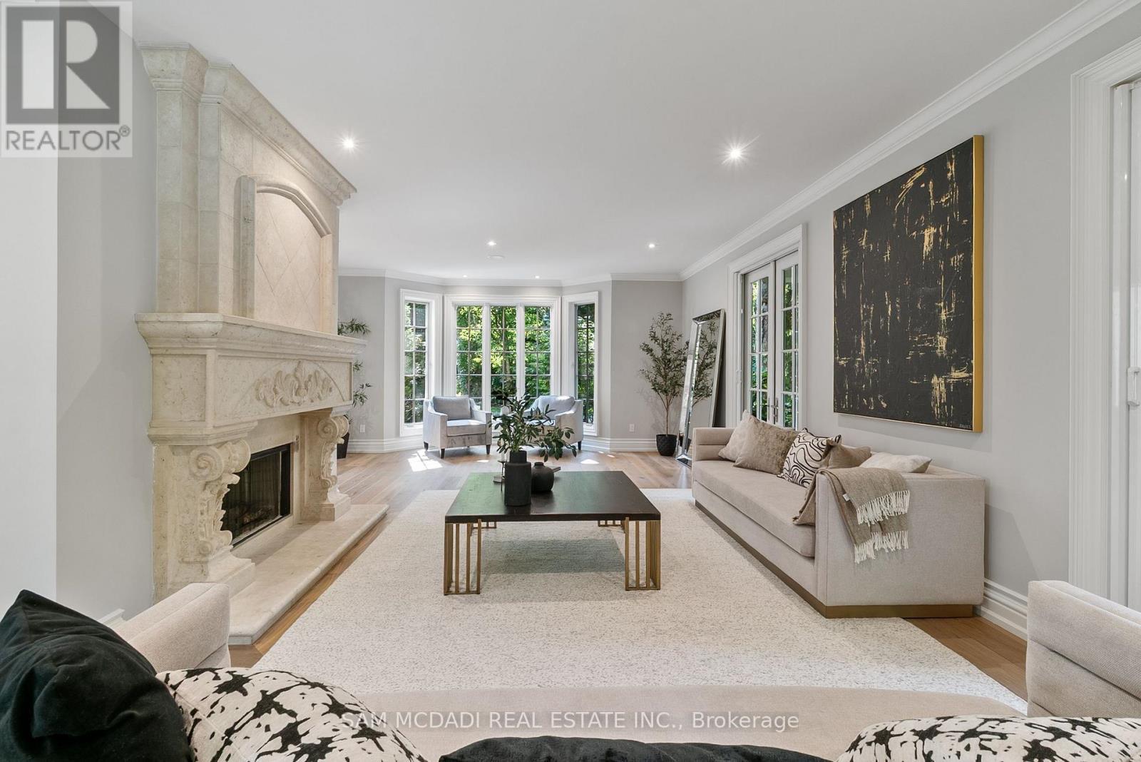 2025 Heartwood Court, Mississauga, ON - Indoor Photo Showing Living Room With Fireplace