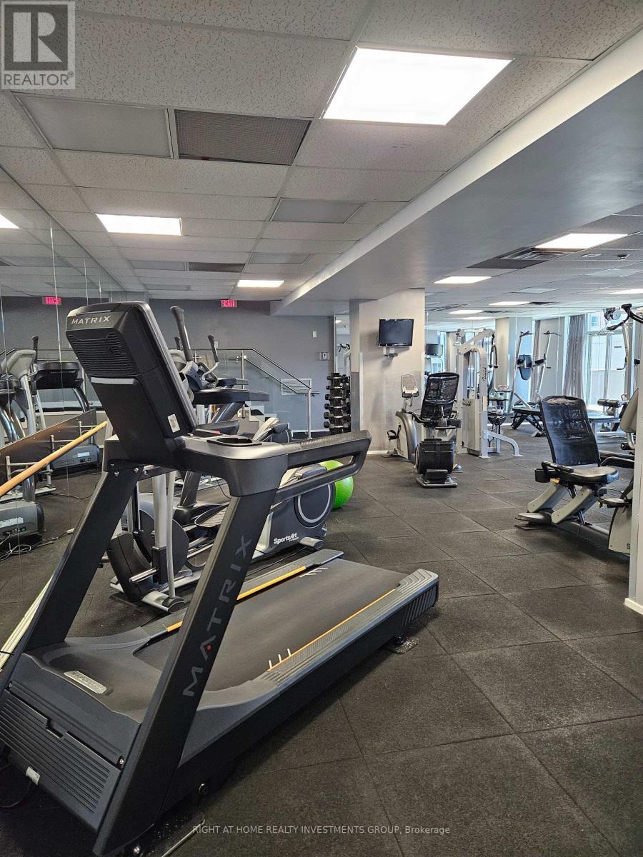 1016 - 320 Richmond Street E, Toronto, ON - Indoor Photo Showing Gym Room