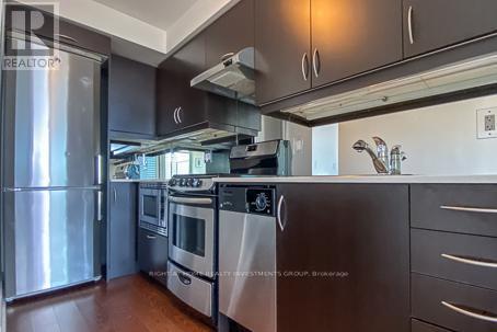 1016 - 320 Richmond Street E, Toronto, ON - Indoor Photo Showing Kitchen