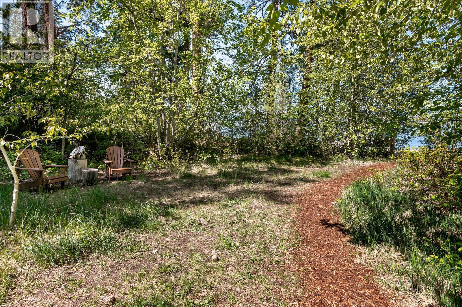 5308 Lakeshore Road, Kelowna, BC - Outdoor