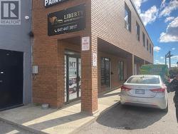 2 - 33 PEELAR ROAD Vaughan, ON L4K 1A3