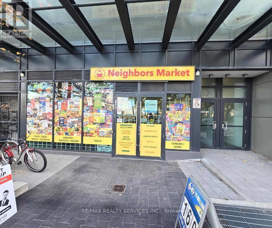 1490 Bathurst Street, Toronto, ON