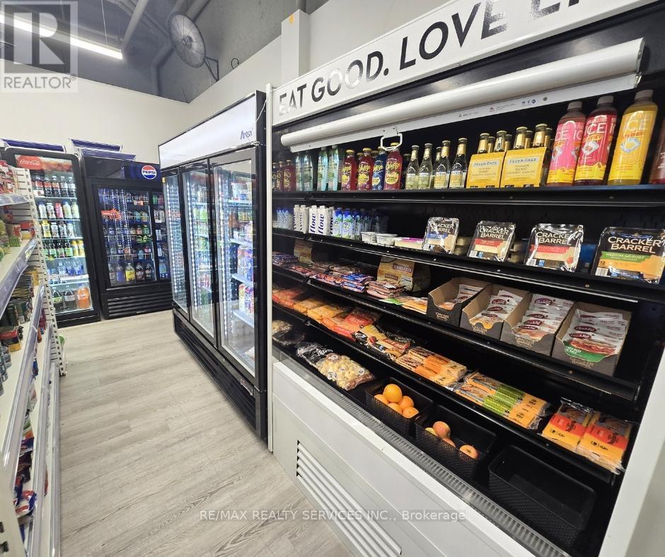 1490 Bathurst Street, Toronto, ON