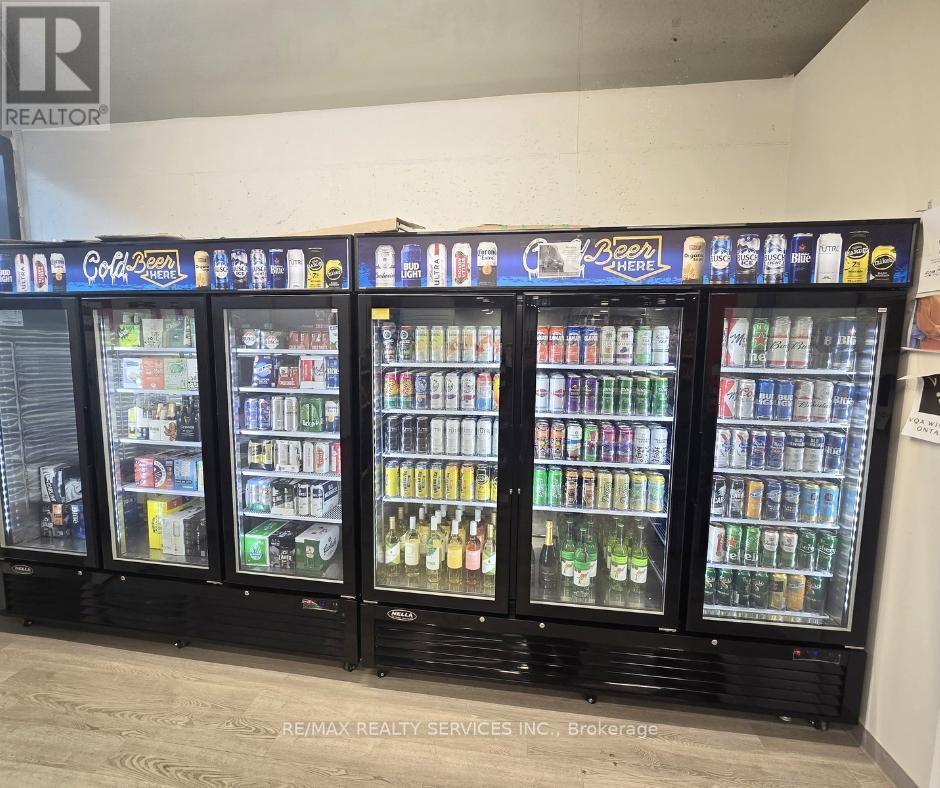 1490 Bathurst Street, Toronto, ON