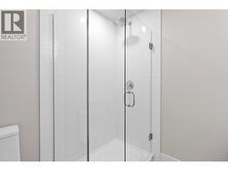 ensuite shower -