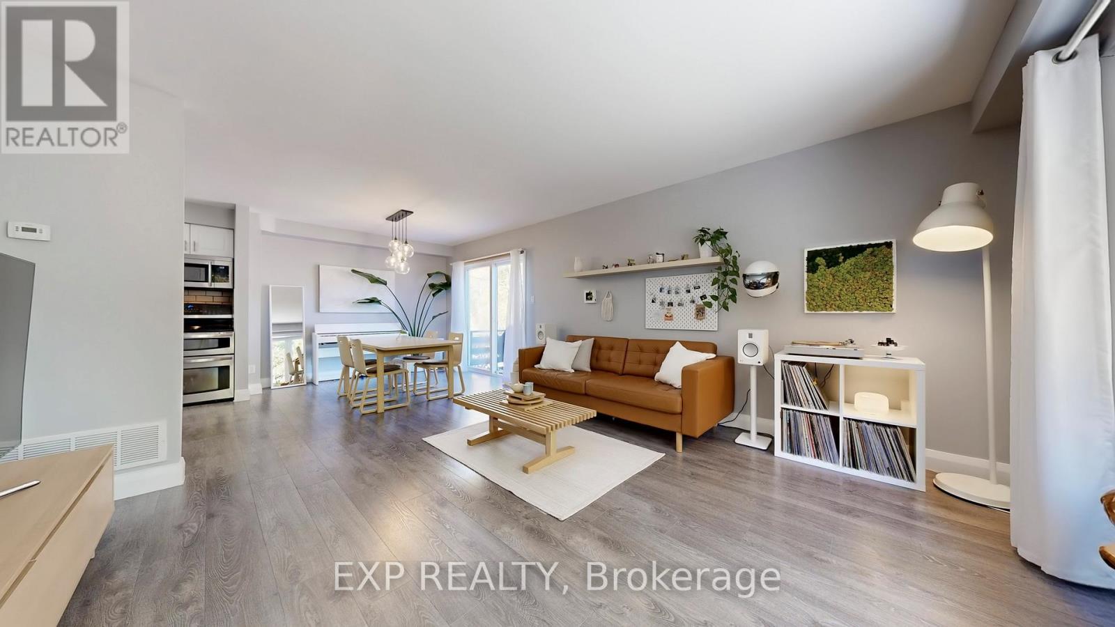 476 Aleah Crescent, Georgina, ON - Indoor Photo Showing Living Room