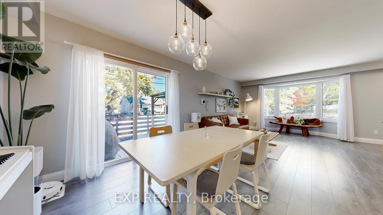 476 Aleah Crescent, Georgina, ON - Indoor Photo Showing Dining Room
