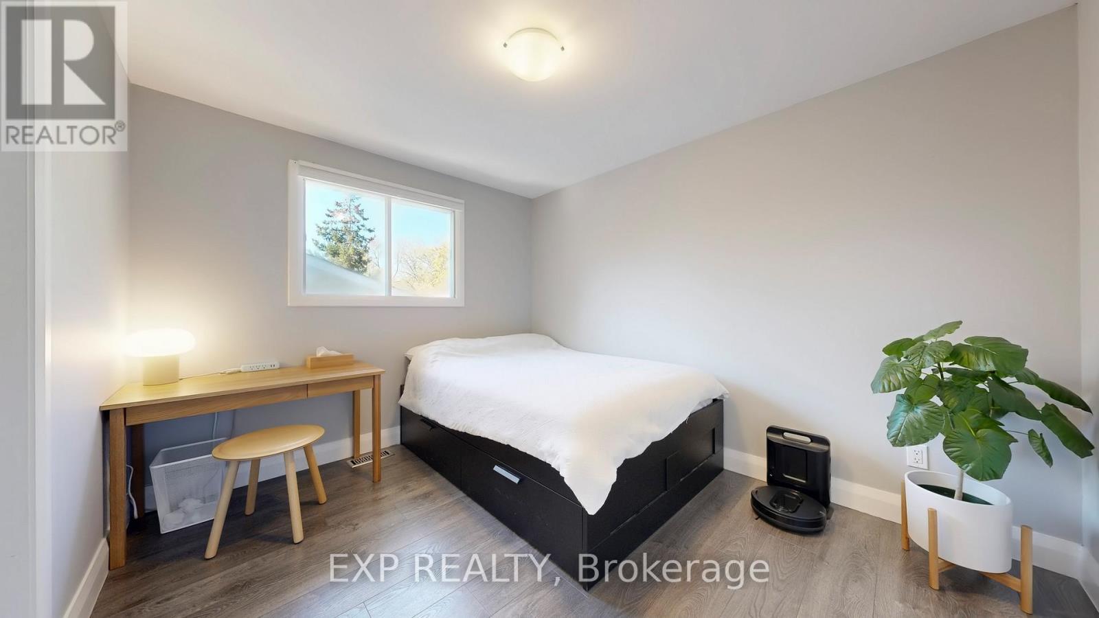 476 Aleah Crescent, Georgina, ON - Indoor Photo Showing Bedroom