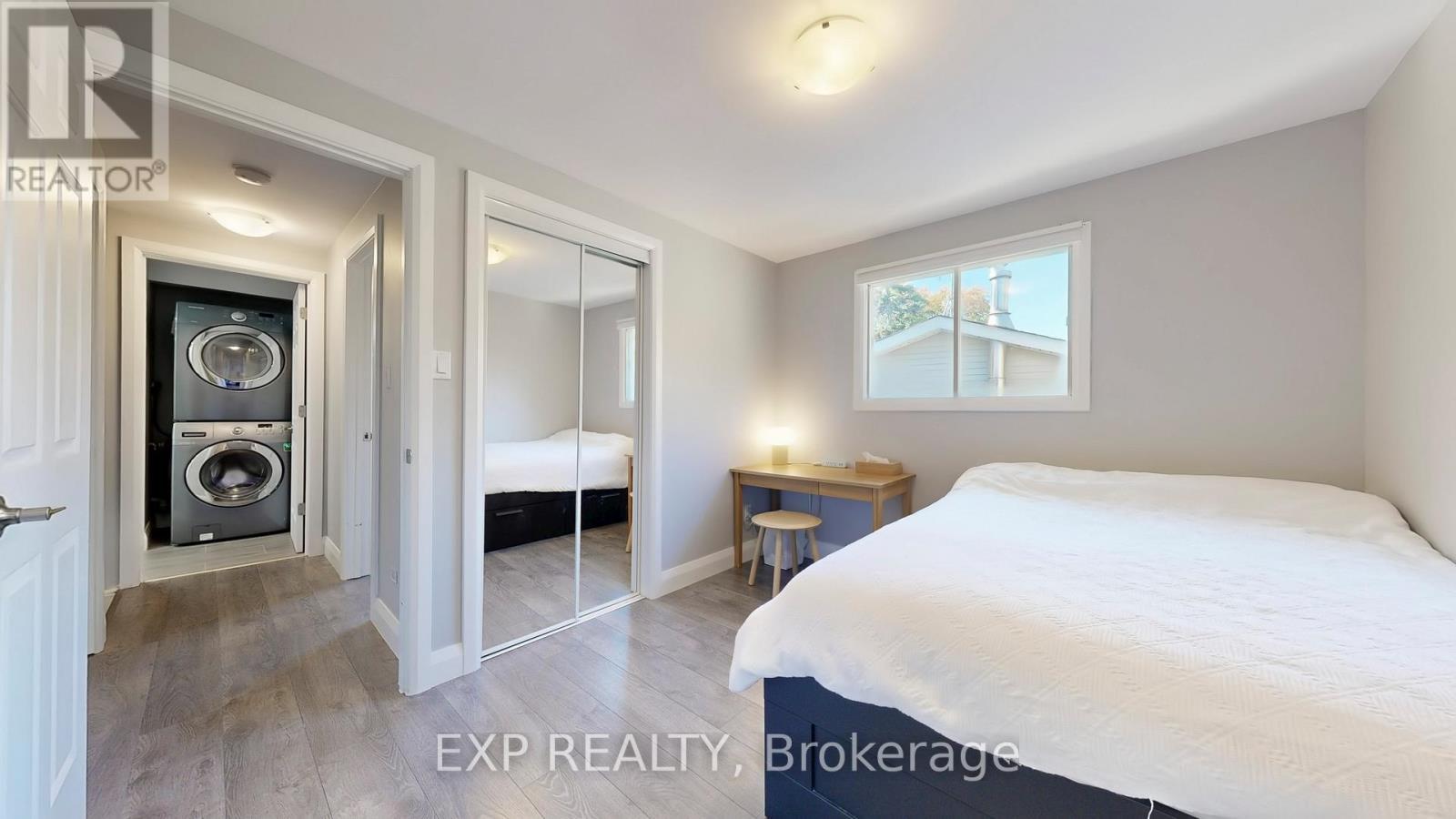 476 Aleah Crescent, Georgina, ON - Indoor Photo Showing Bedroom