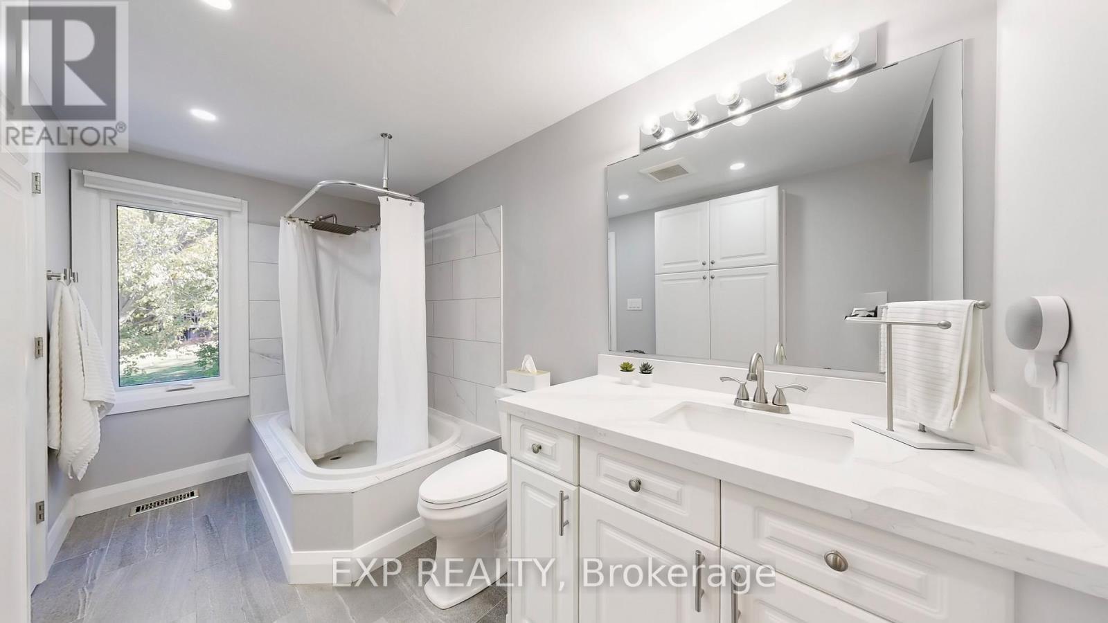 476 Aleah Crescent, Georgina, ON - Indoor Photo Showing Bathroom