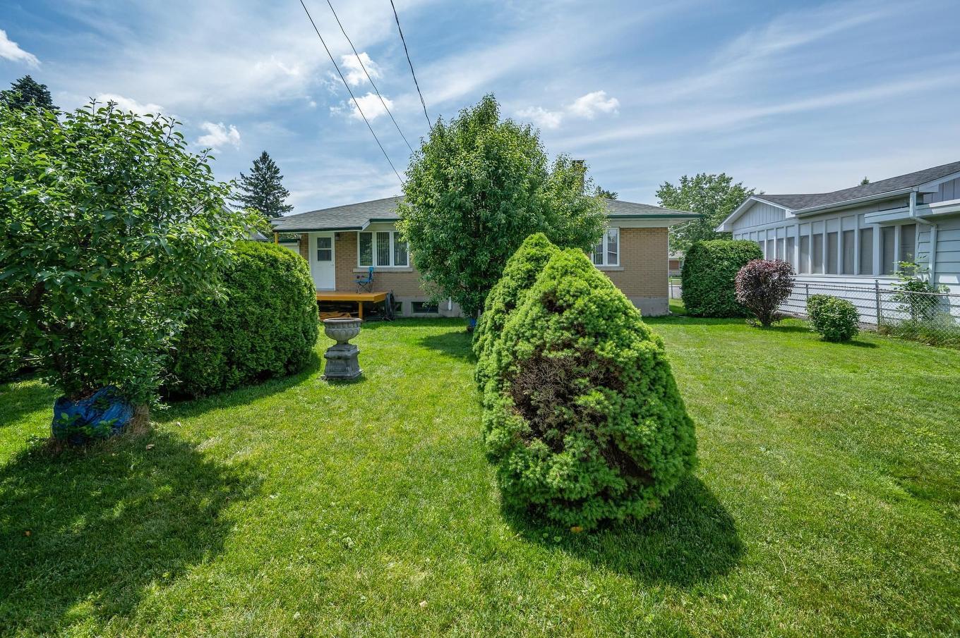 Cour - 427 Rue Lebeau, Saint-Jean-Sur-Richelieu, QC - Outdoor