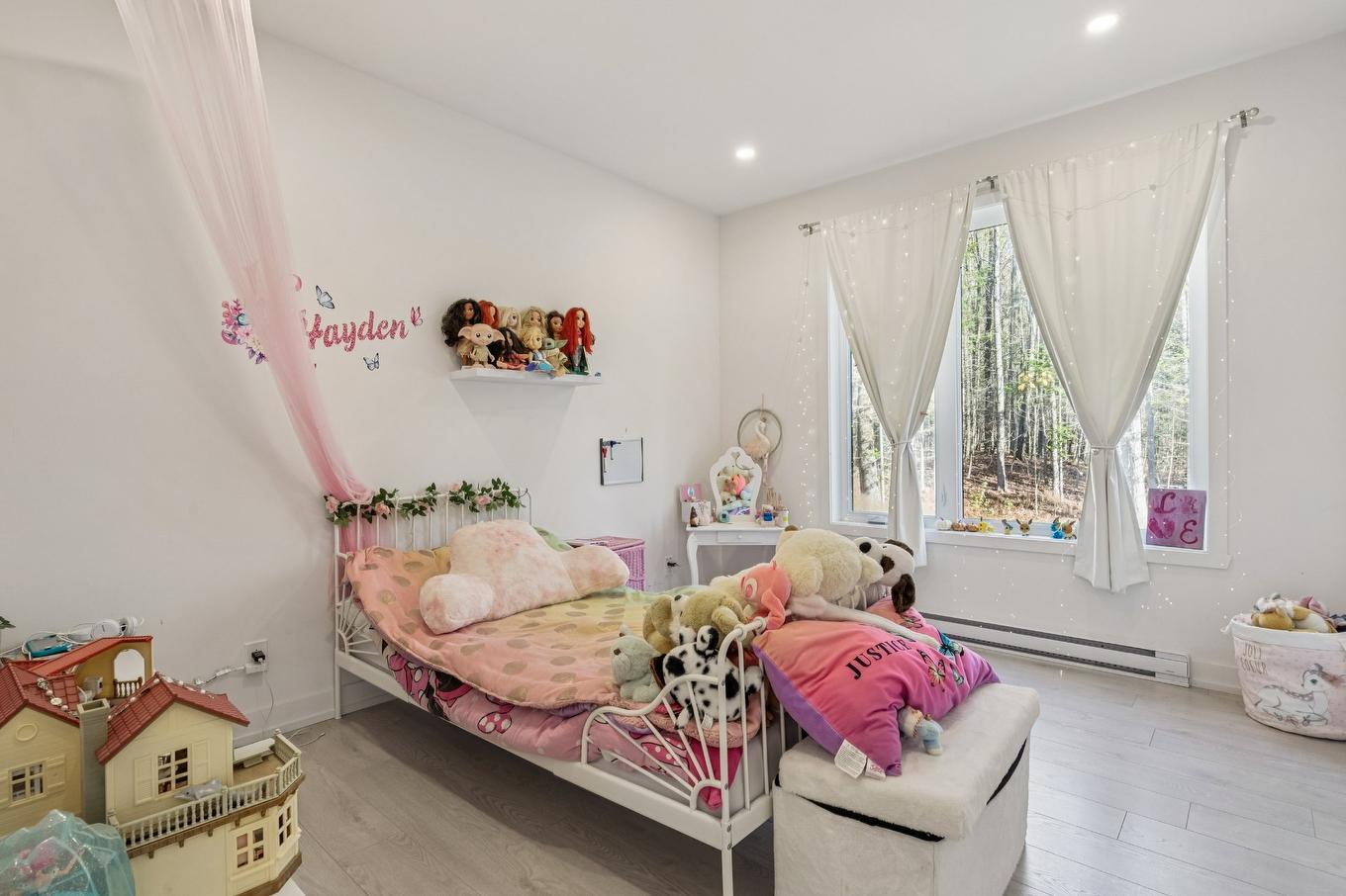 Chambre à coucher - 120 Rue Bellefeuille, Saint-Calixte, QC - Indoor Photo Showing Bedroom