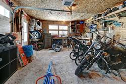 Garage -