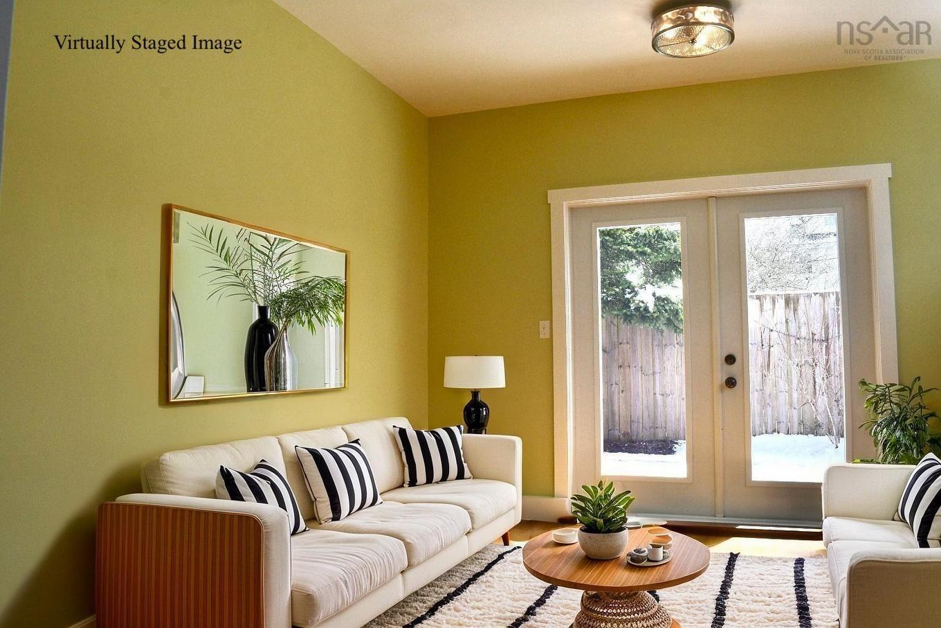 78 Lawrence St, Lunenburg, NS