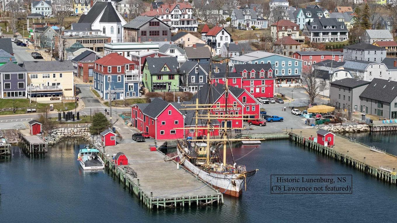 78 Lawrence St, Lunenburg, NS