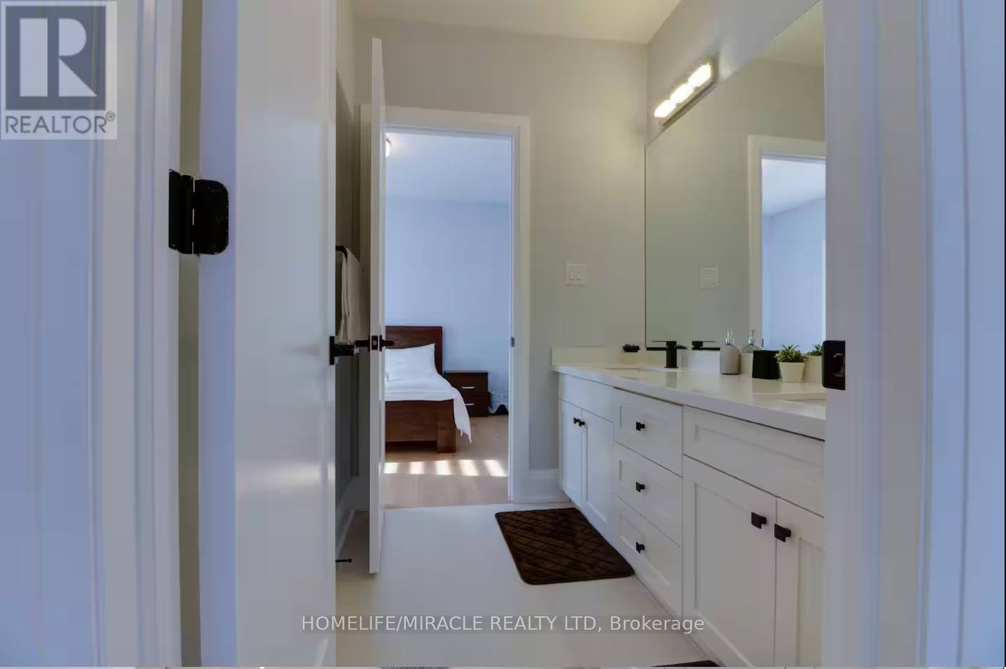 10 Stamford Square S, Toronto, ON - Indoor