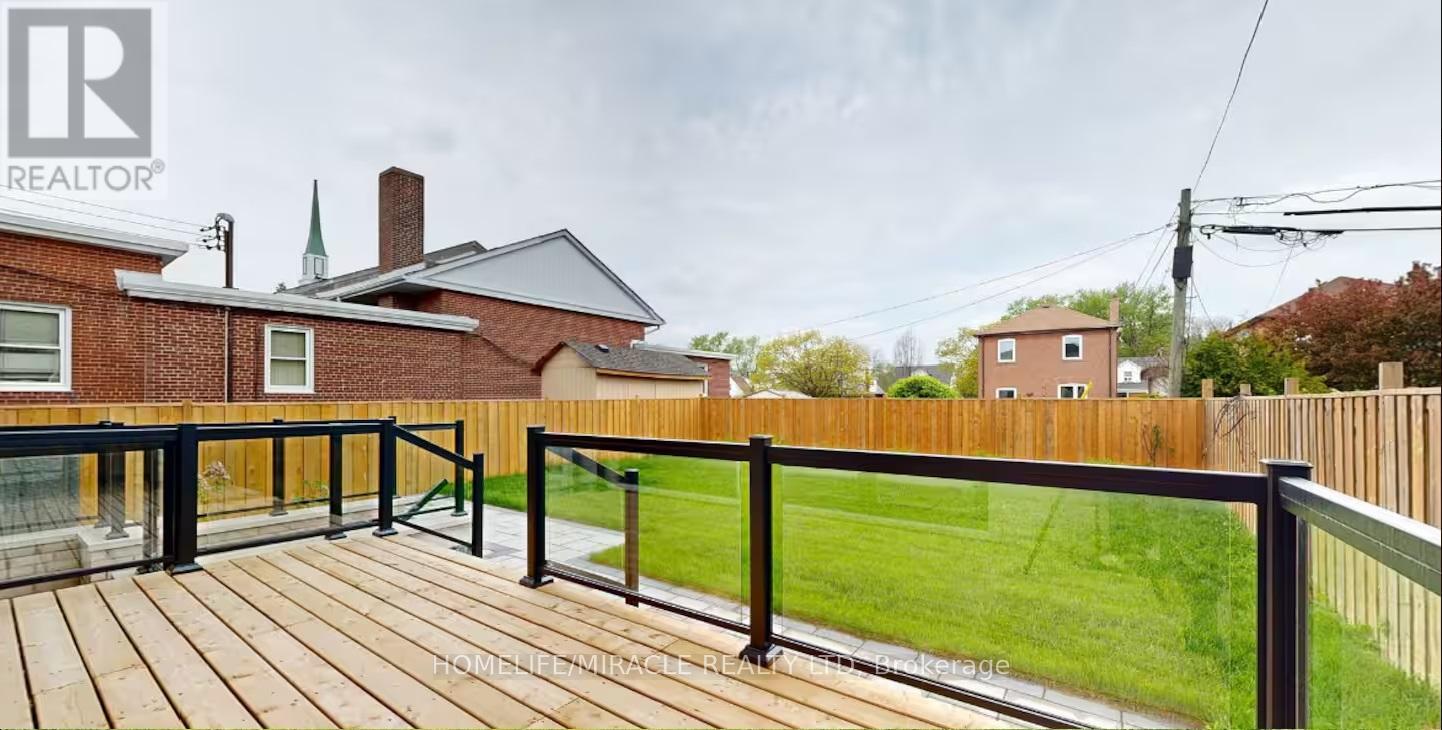 10 Stamford Square S, Toronto, ON - Outdoor With Exterior