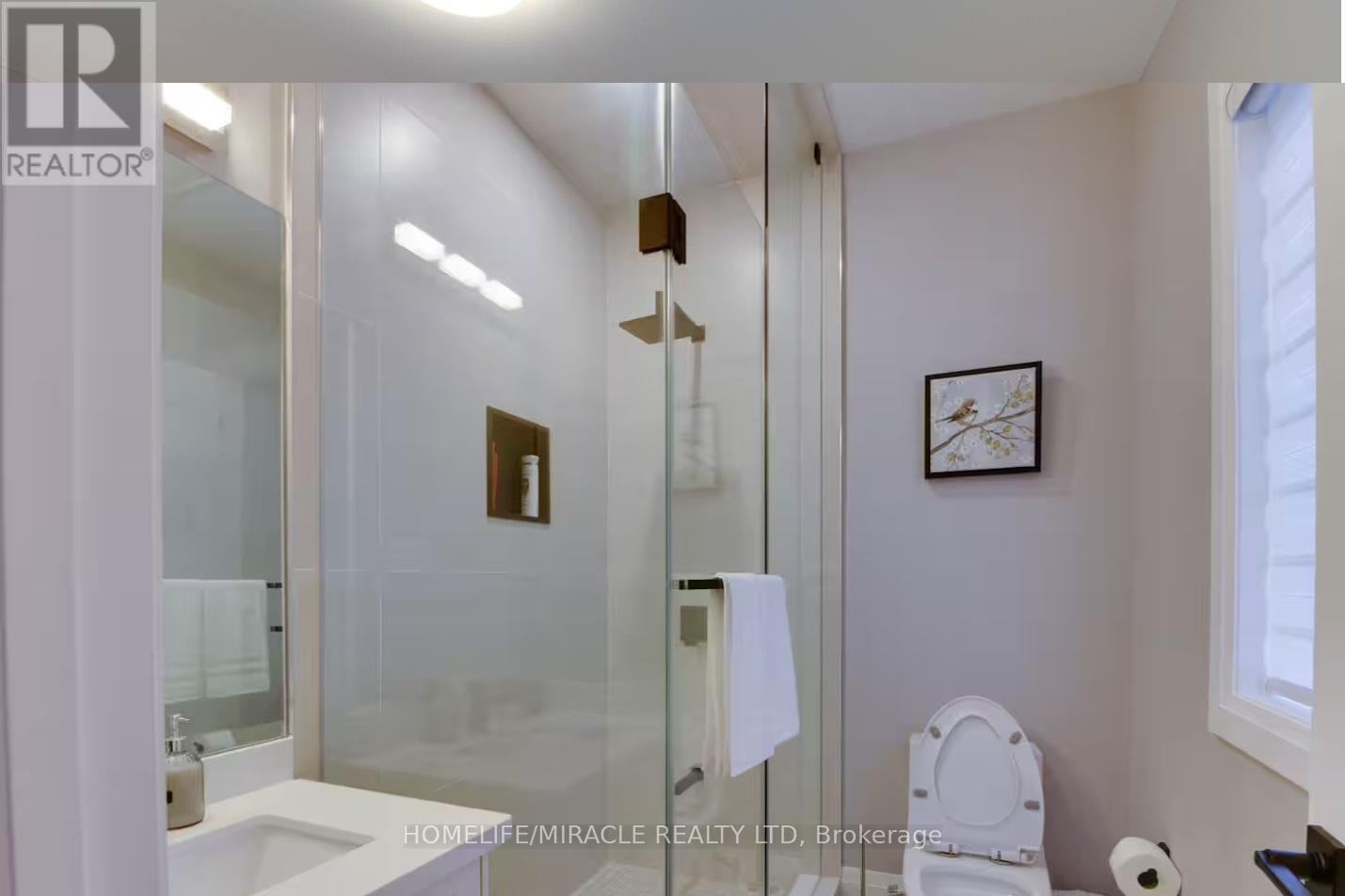 10 Stamford Square S, Toronto, ON - Indoor Photo Showing Bathroom