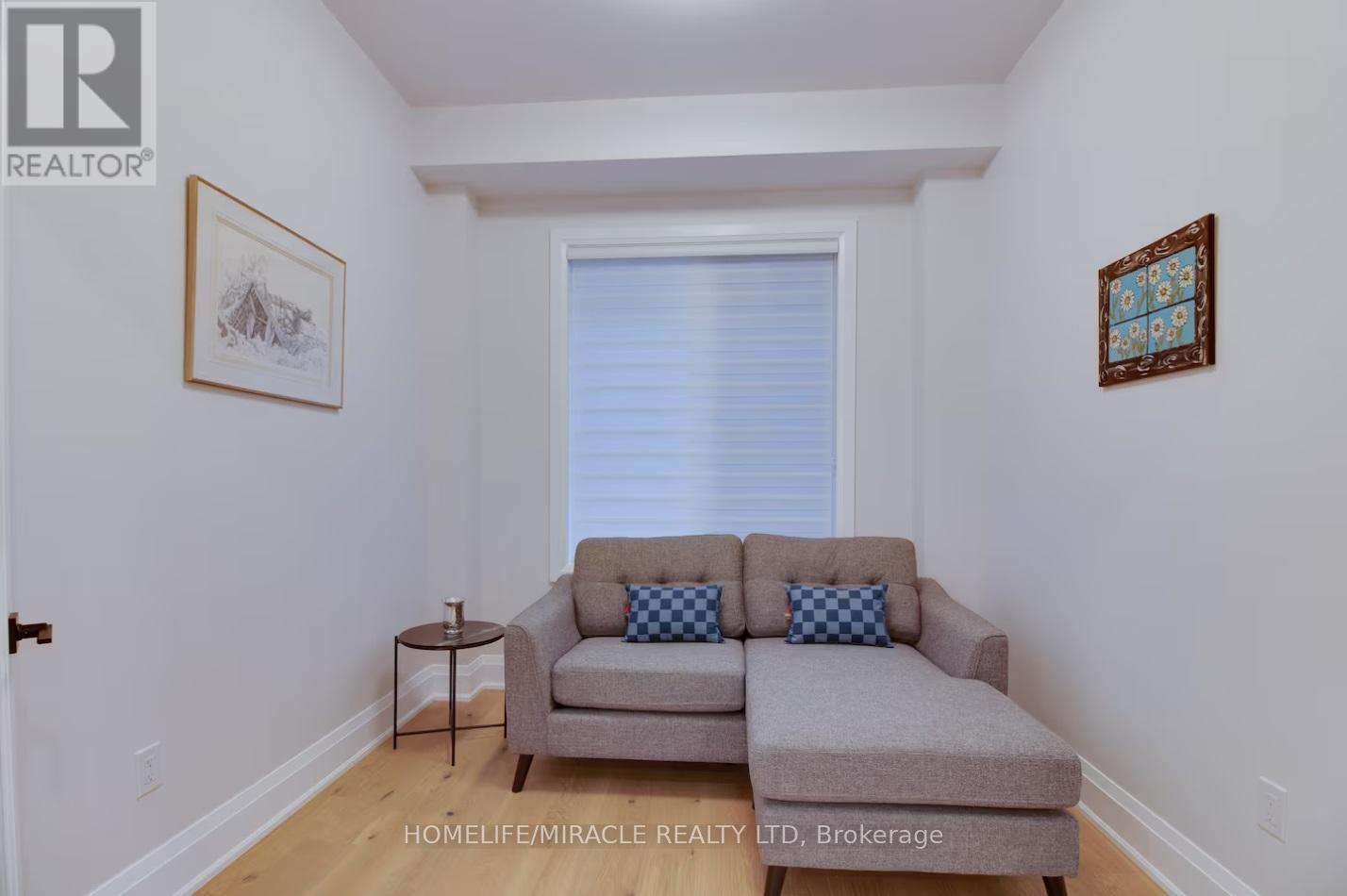 10 Stamford Square S, Toronto, ON - Indoor