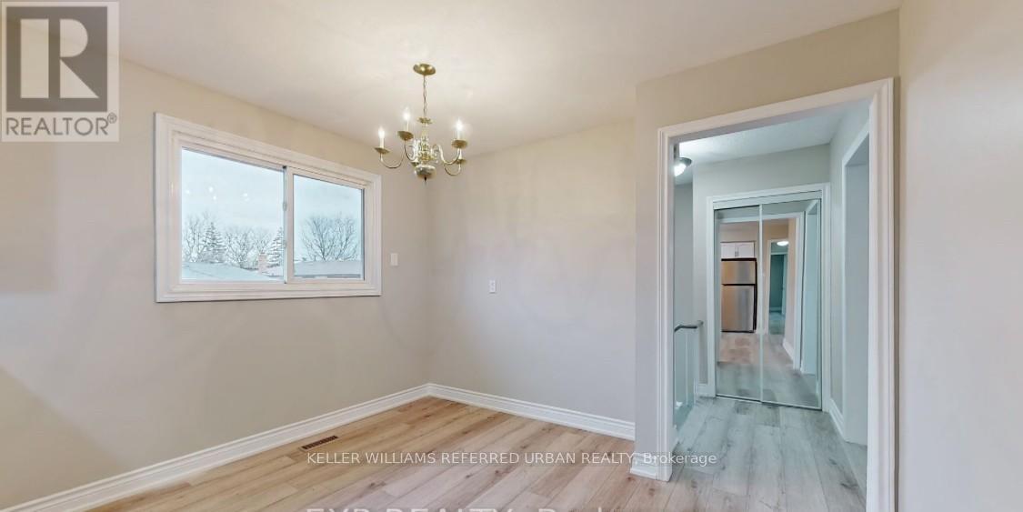 133 Manitou Crescent, Brampton, ON - Indoor Photo Showing Other Room