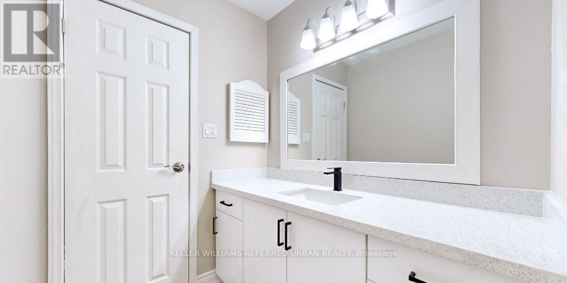 133 Manitou Crescent, Brampton, ON - Indoor Photo Showing Bathroom