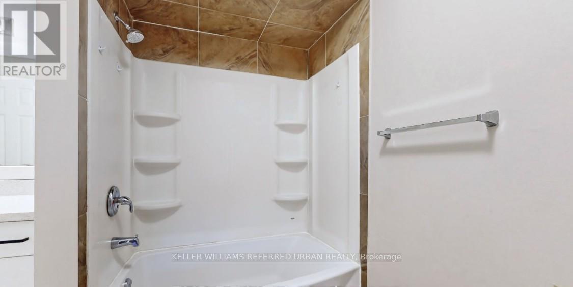 133 Manitou Crescent, Brampton, ON - Indoor Photo Showing Bathroom