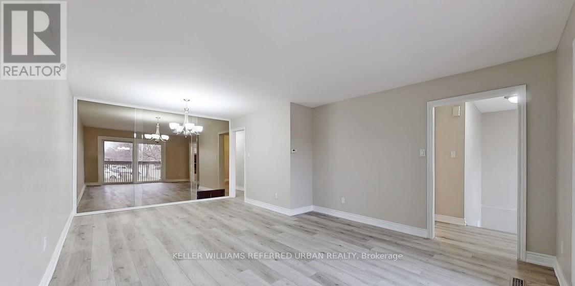 133 Manitou Crescent, Brampton, ON - Indoor Photo Showing Other Room