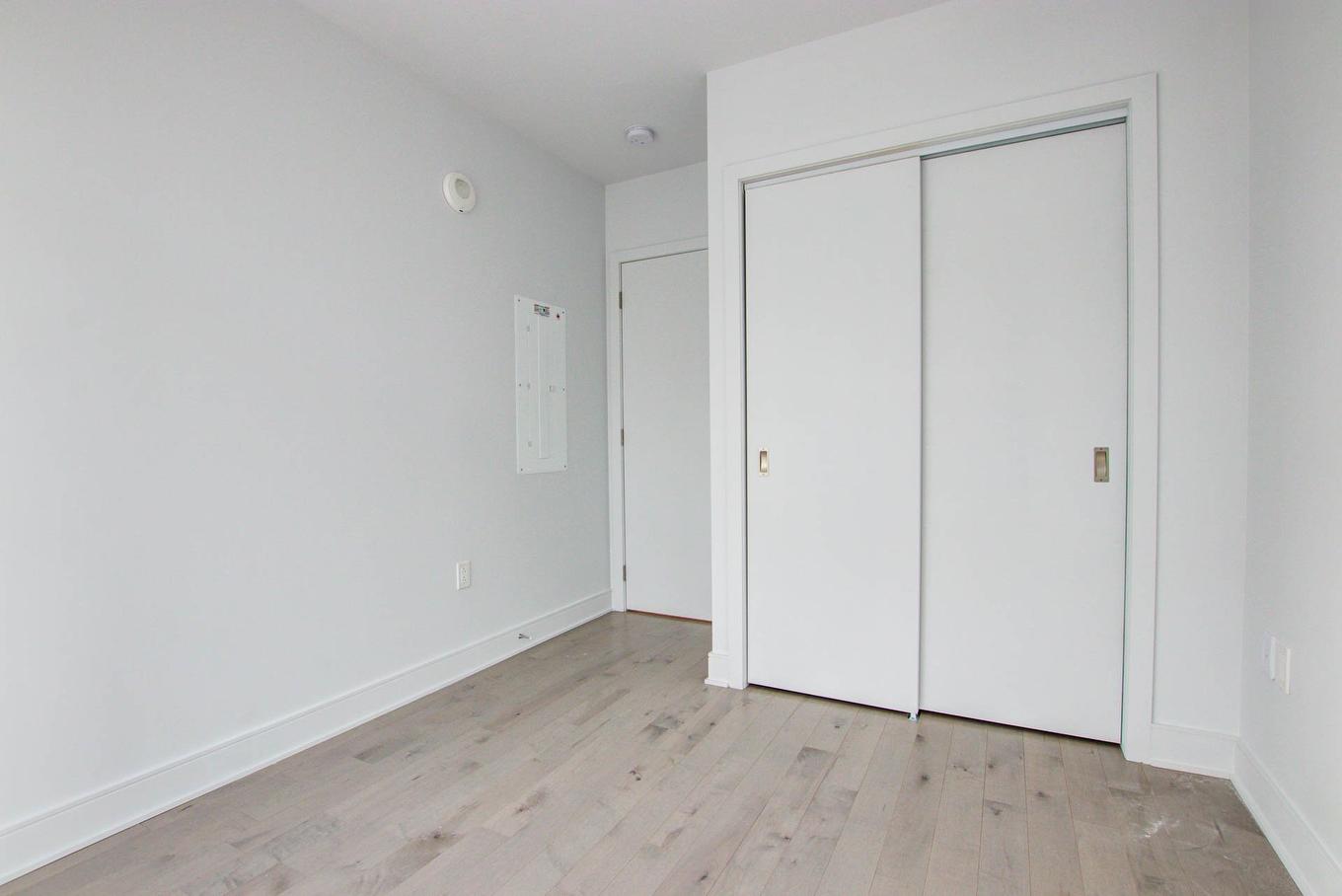 Bedroom - 2903-2320 Rue Tupper, Montréal (Ville-Marie), QC - Indoor Photo Showing Other Room