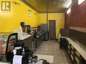 5024 Centre Street, Niagara Falls (Clifton Hill), ON