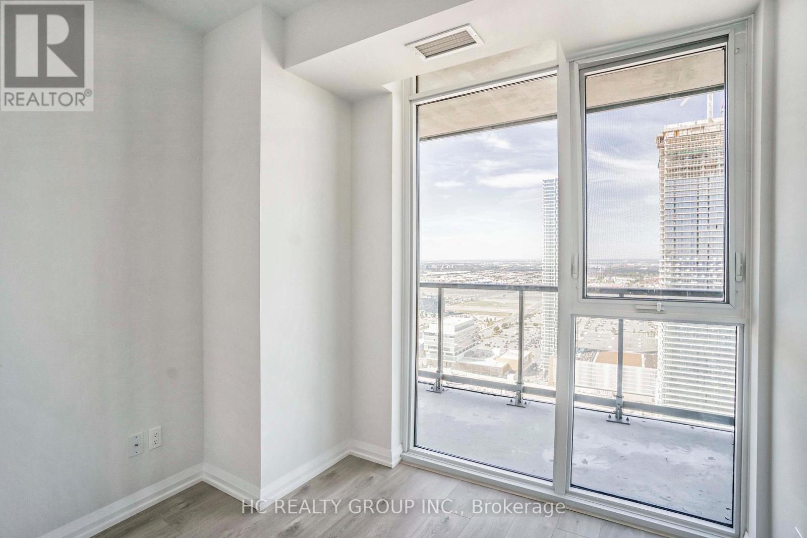 Lph10 - 7895 Jane Street, Vaughan, ON - Indoor Photo Showing Other Room