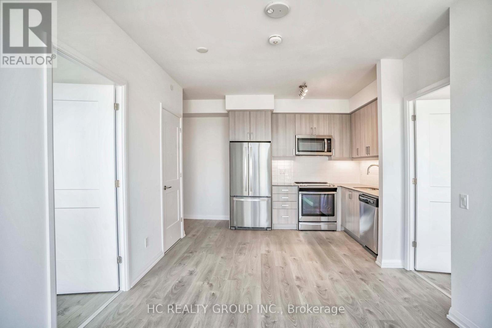 Lph10 - 7895 Jane Street, Vaughan, ON - Indoor Photo Showing Kitchen