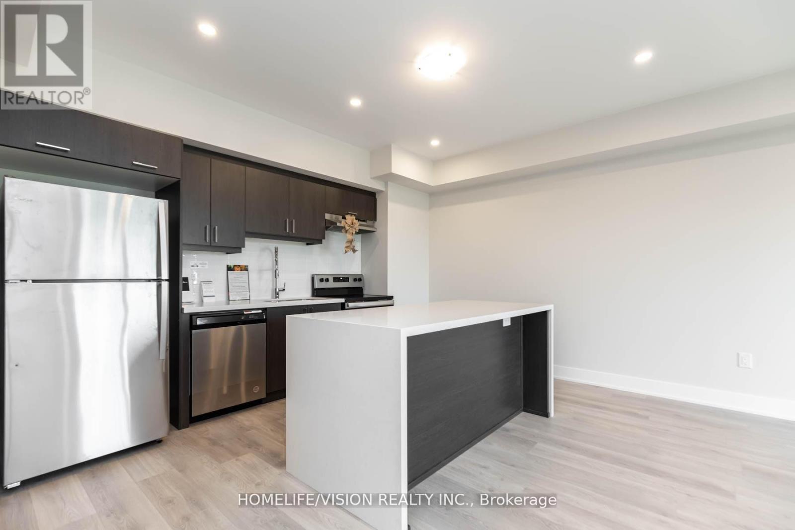 312 - 1 Chef Lane, Barrie, ON - Indoor Photo Showing Kitchen