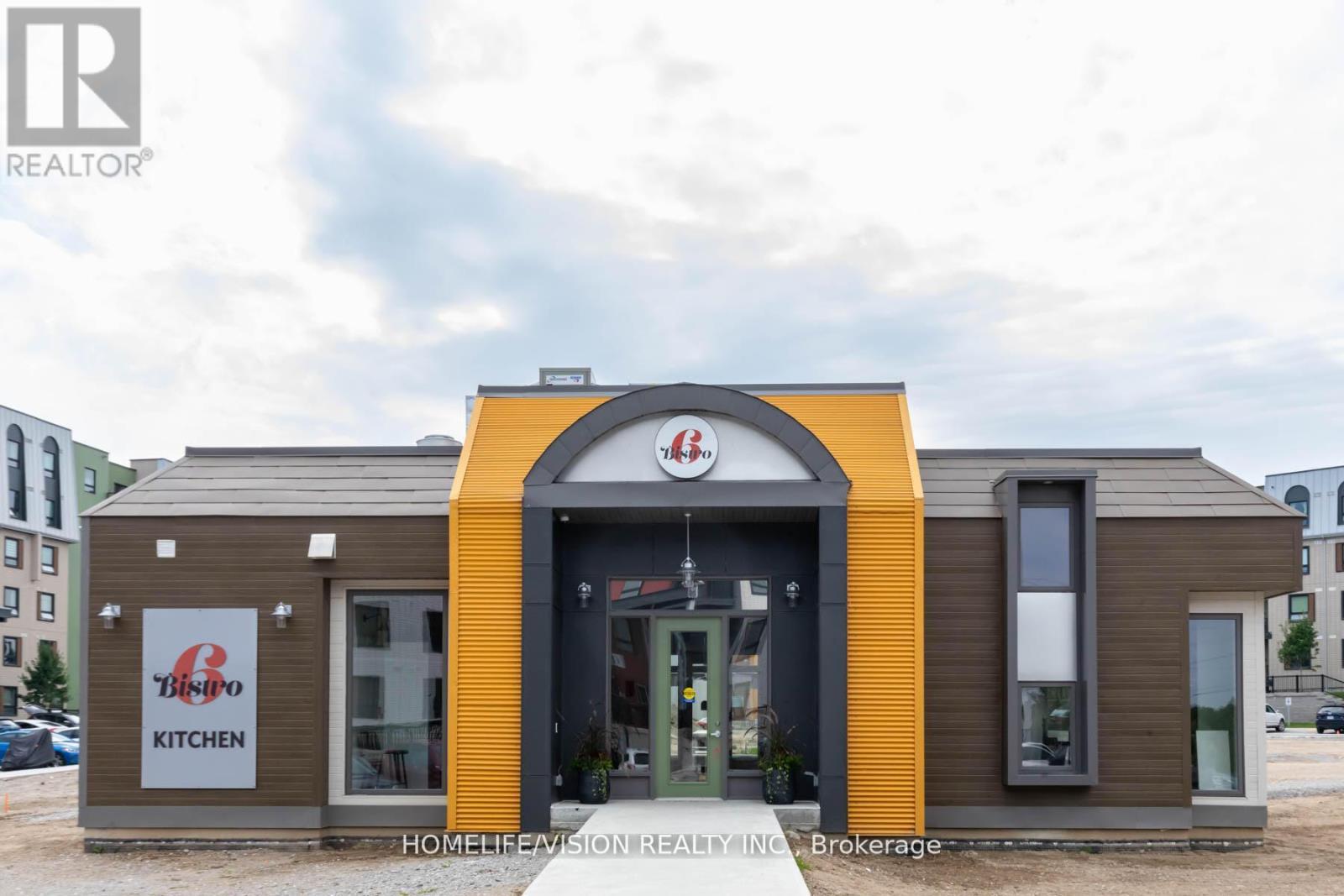 312 - 1 Chef Lane, Barrie, ON - Outdoor