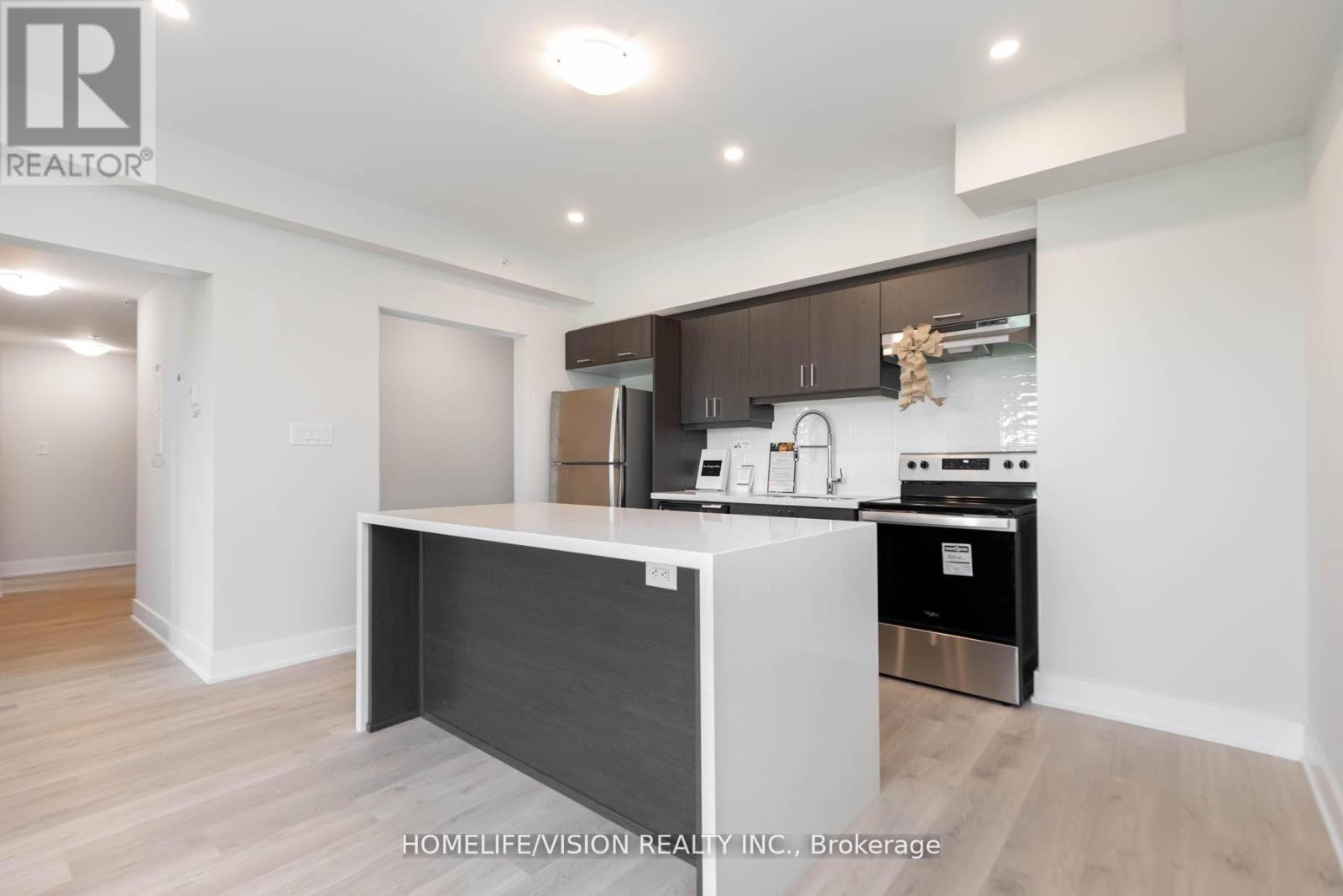 312 - 1 Chef Lane, Barrie, ON - Indoor Photo Showing Kitchen