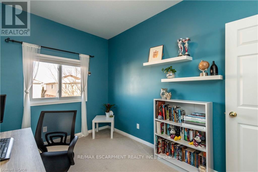 136 Donnenwerth Drive, Kitchener, ON - Indoor