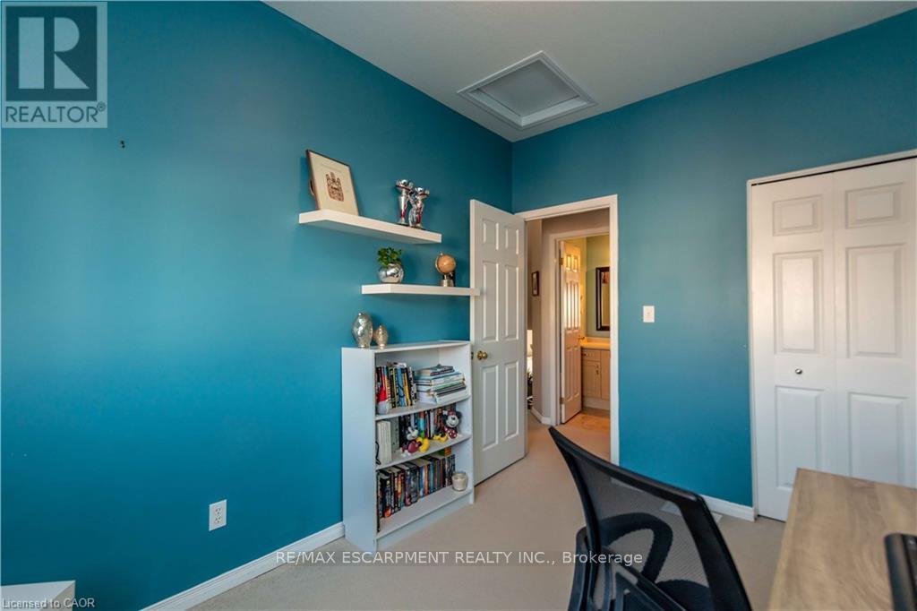 136 Donnenwerth Drive, Kitchener, ON - Indoor