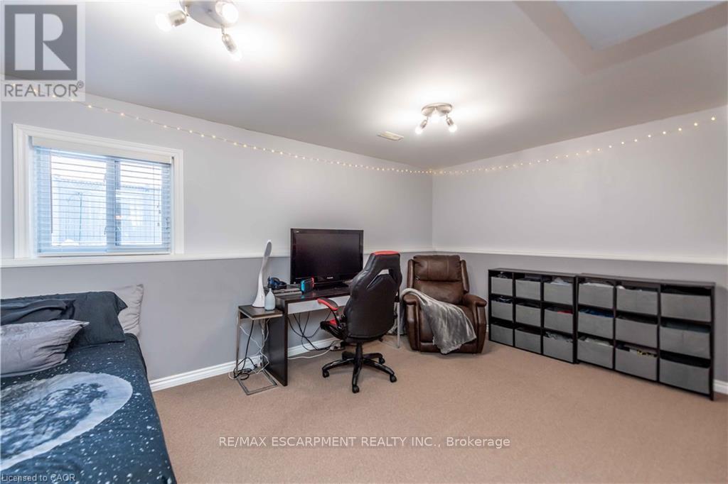 136 Donnenwerth Drive, Kitchener, ON - Indoor