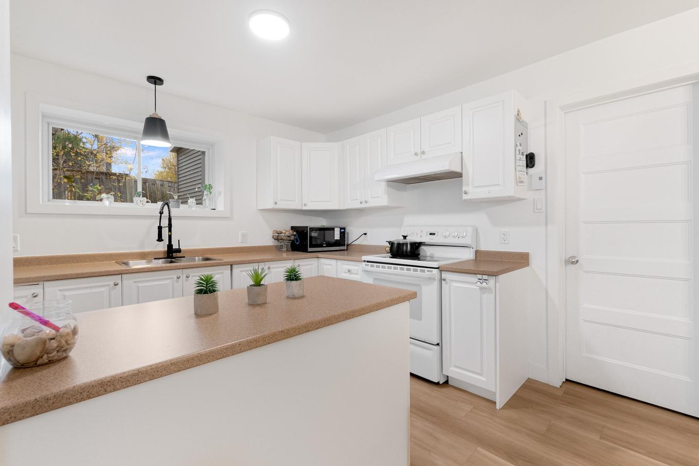 Kitchen - 1109 - 1115 Rue Deschaillons, Sherbrooke (Fleurimont), QC - Indoor Photo Showing Kitchen With Double Sink