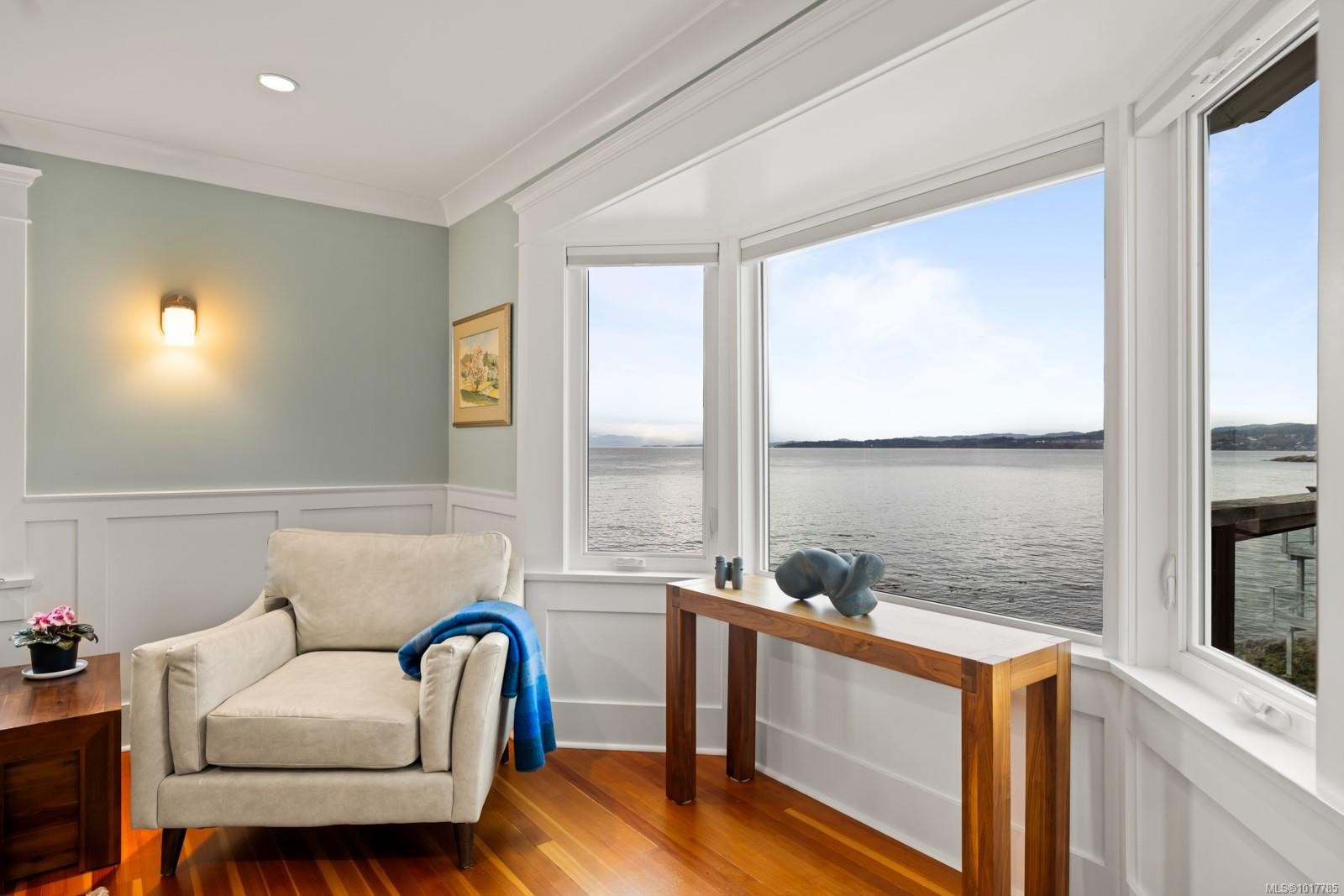 404 Constance Ave, Esquimalt, BC