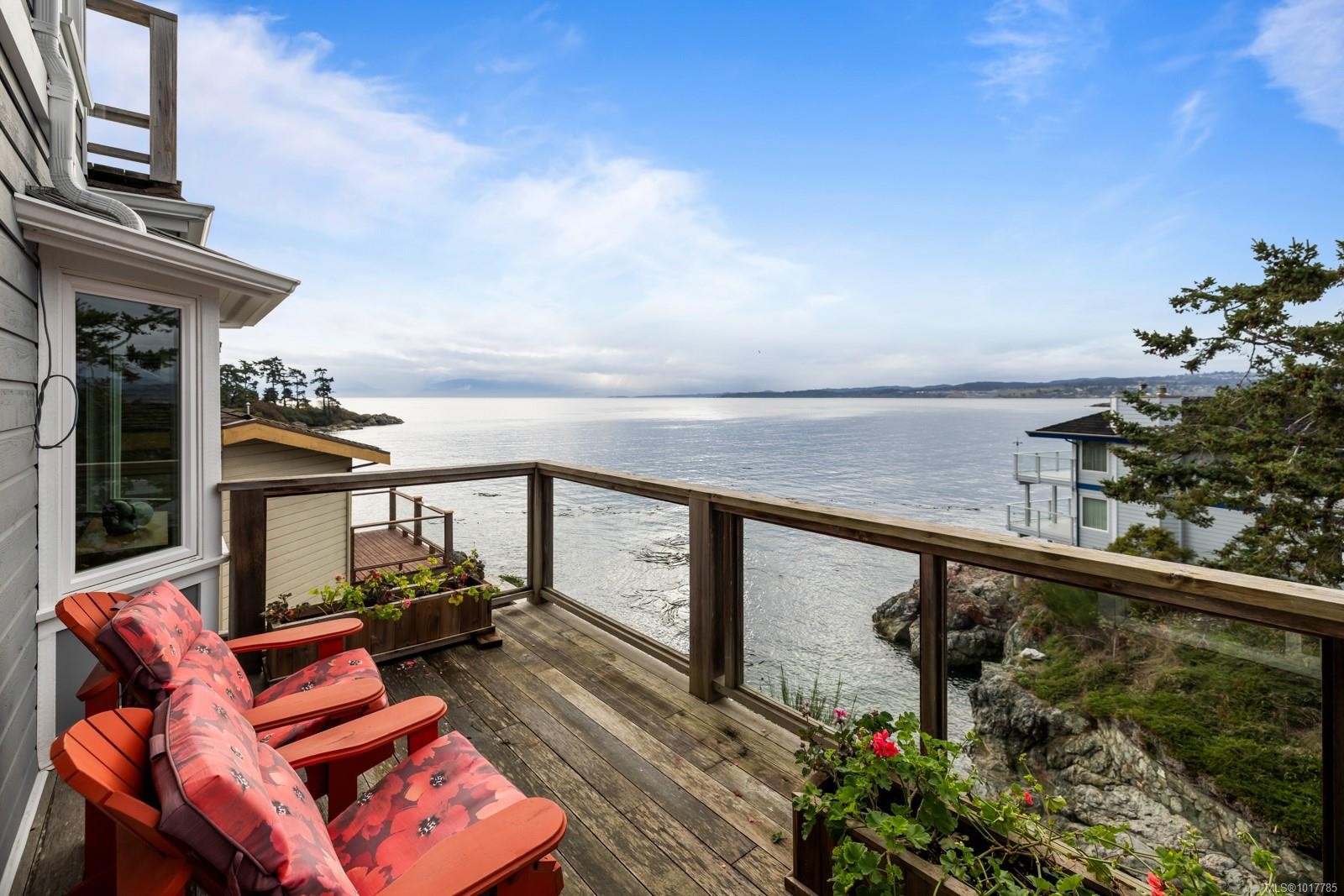 404 Constance Ave, Esquimalt, BC